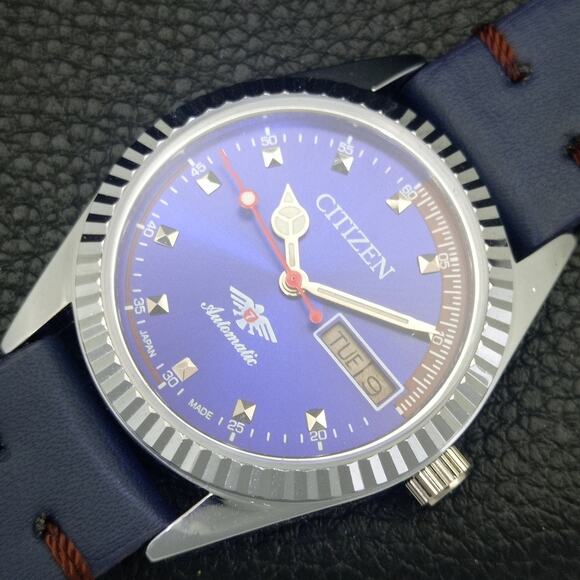 Vintage 1970 Citizen Automatic Mens Silver Watch W/daydate & Blue accents - Picture 6 of 8